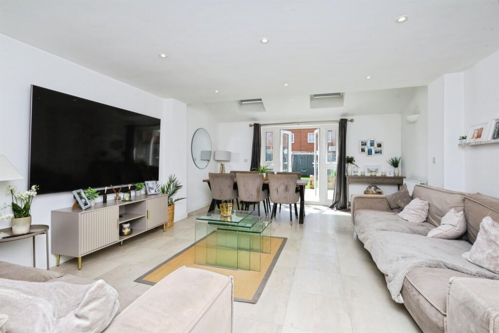 Coniston Avenue, Eastbourne - View 2