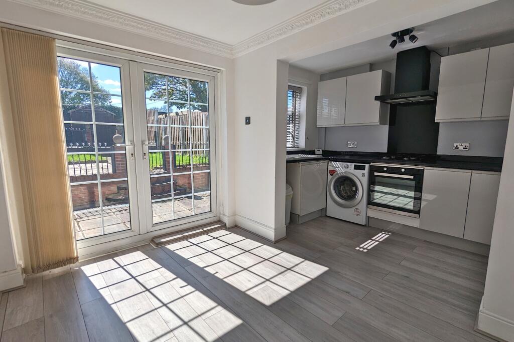 House in Sheffield, Wybourn - View 4