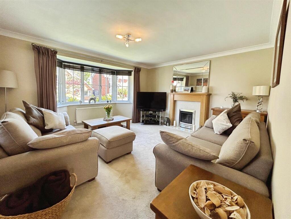 Cedar Avenue, Ryton On Dunsmore, Coventry - More