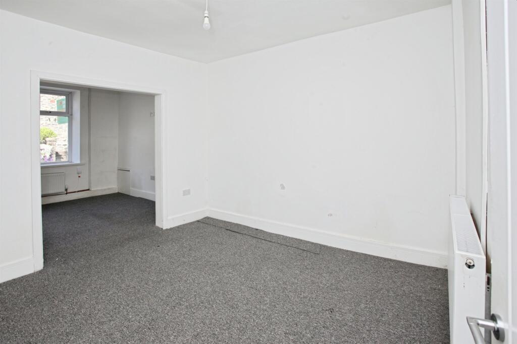 Wern Street, Tonypandy photo 4