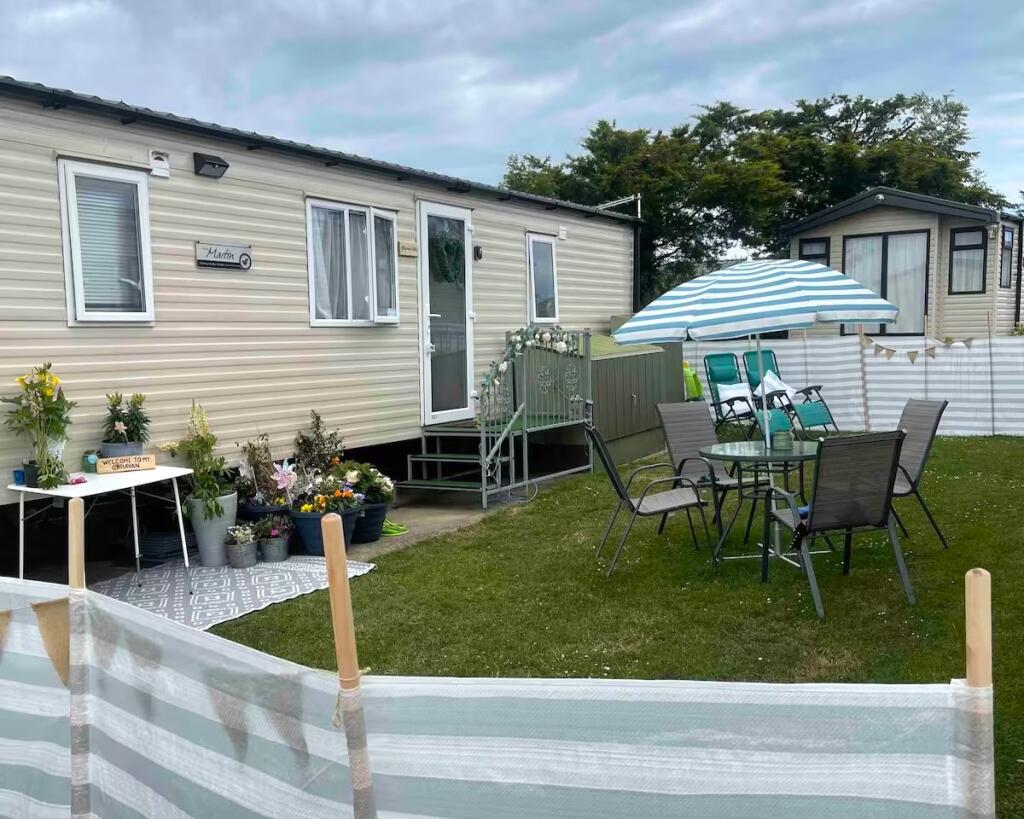Main image of property: Two Bed Private Sale Willerby Mistral, Homing Park, Seasalter, Whitstable, Kent, CT5 4BU
