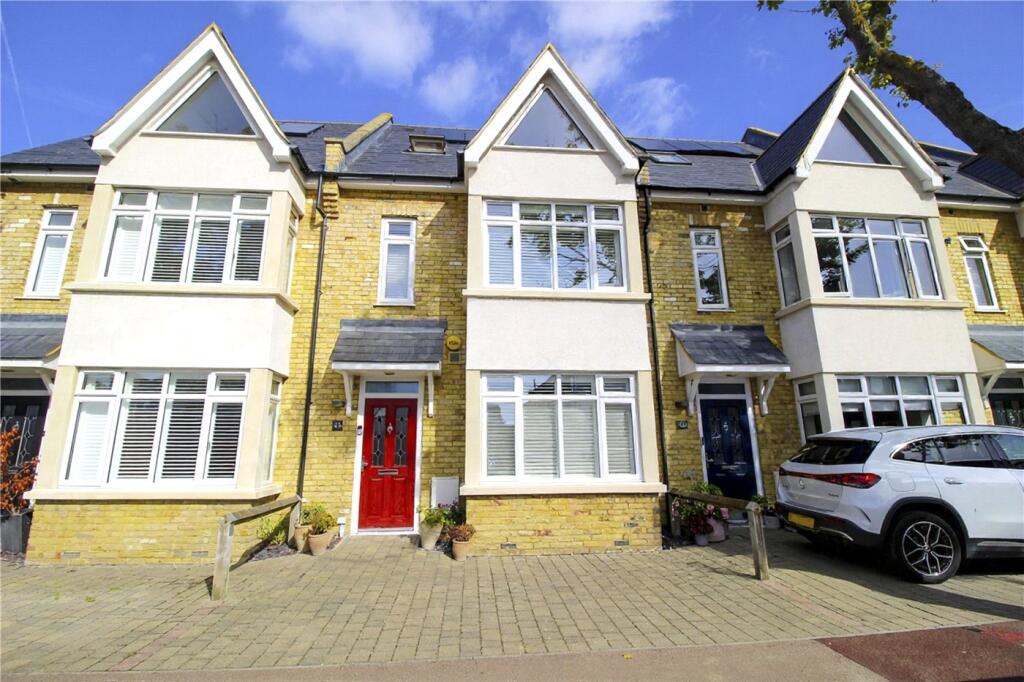 Main image of property: Maple Avenue, Leigh-on-Sea, Essex, SS9