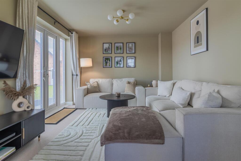 Scimitar Drive, Southam photo 3