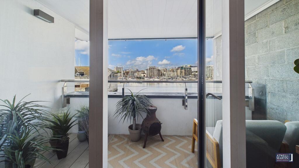 Apartment in Plymouth - View 2