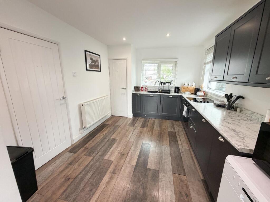 House in Cardiff, Newcastle Higher - View 4