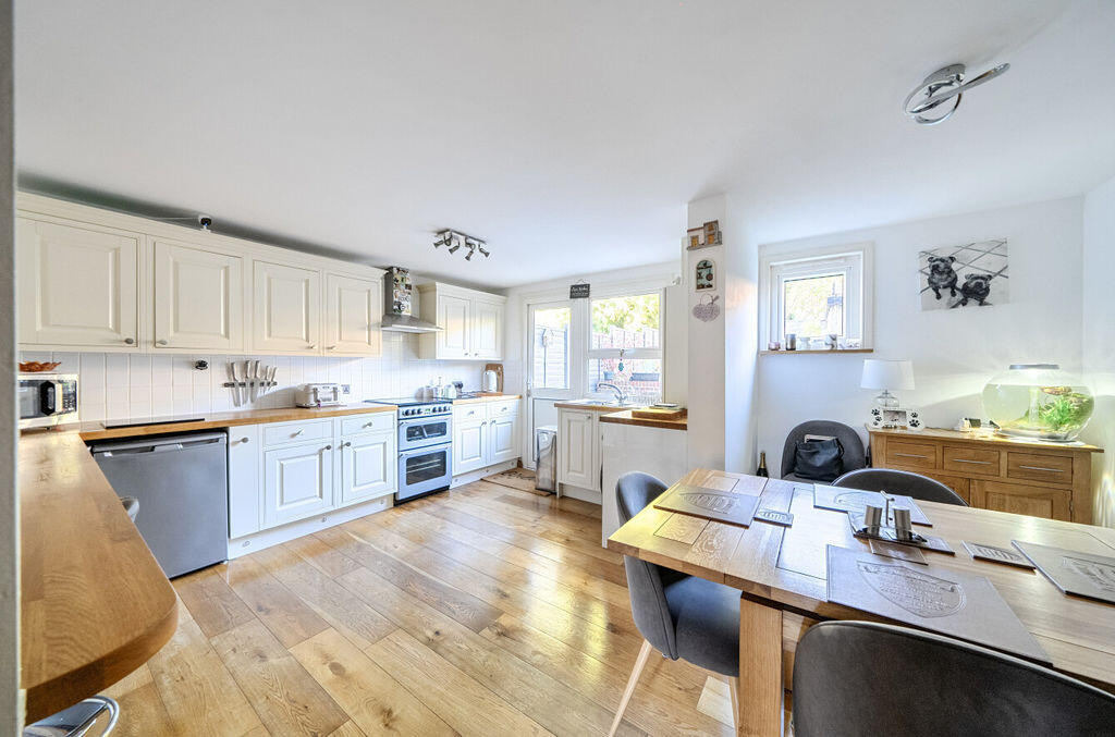 Bourne Park Close, Kenley photo 3