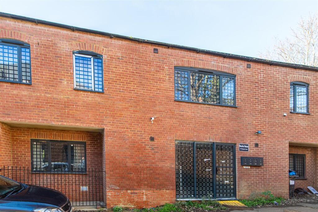 Main image of property: Chequers Lane, Wellingborough