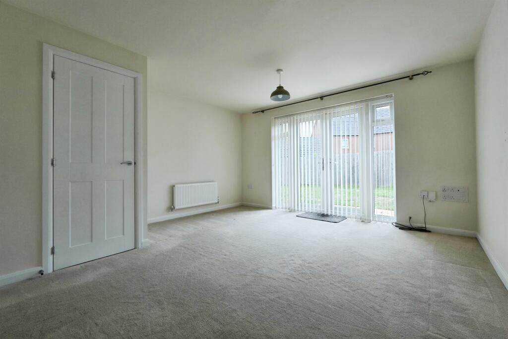 Cox Meadow Road, Leicester Forest East, Leicester photo 2
