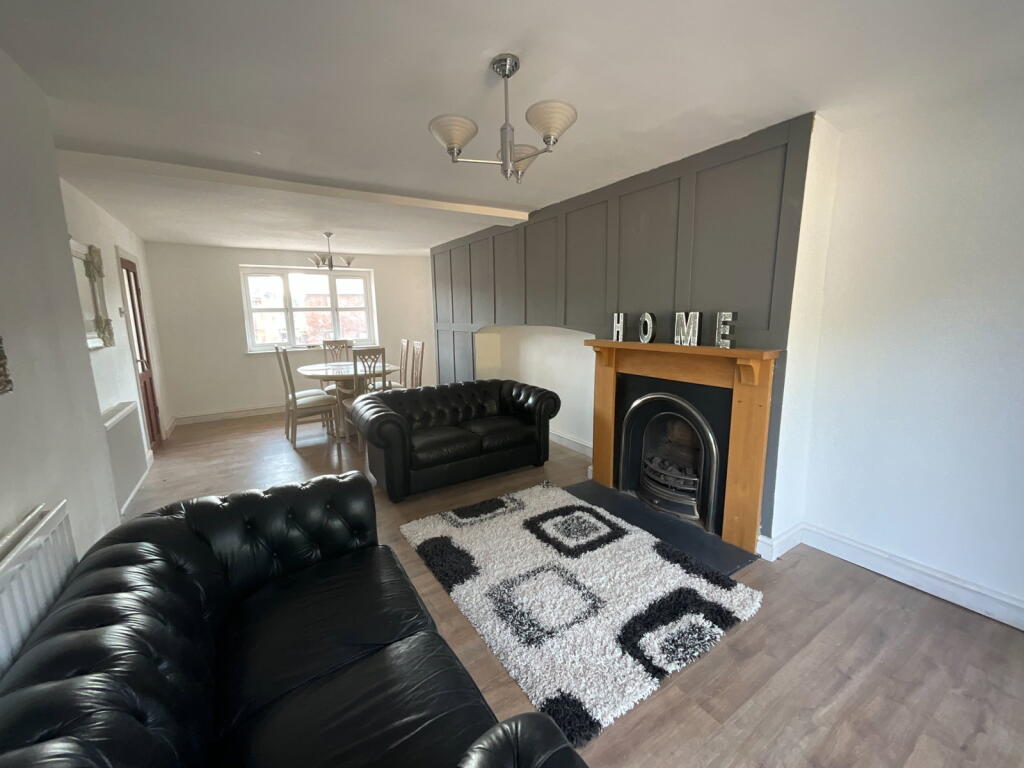 OLDBURY, Pitfields Road - View 2