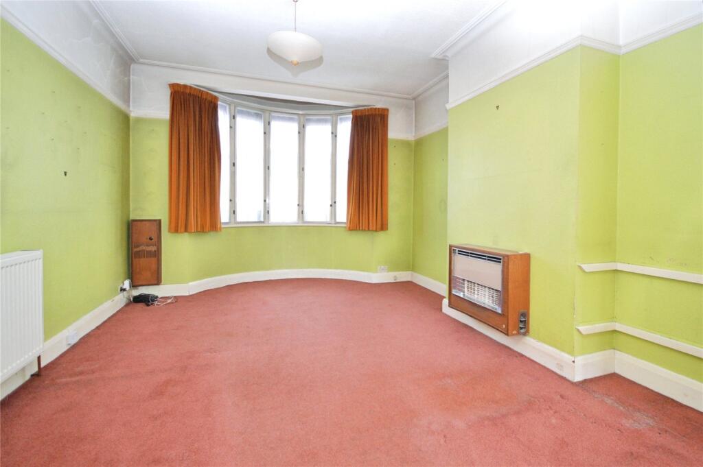 Ellerdine Road, Hounslow, TW3 photo 4