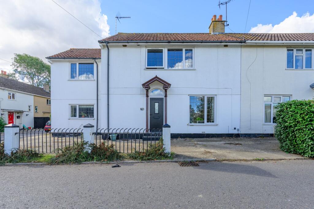 Main image of property: Oak Crescent, Eye