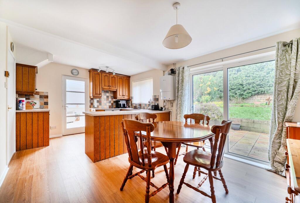 Mill Farm Drive, Stroud, Gloucestershire, GL5 photo 2