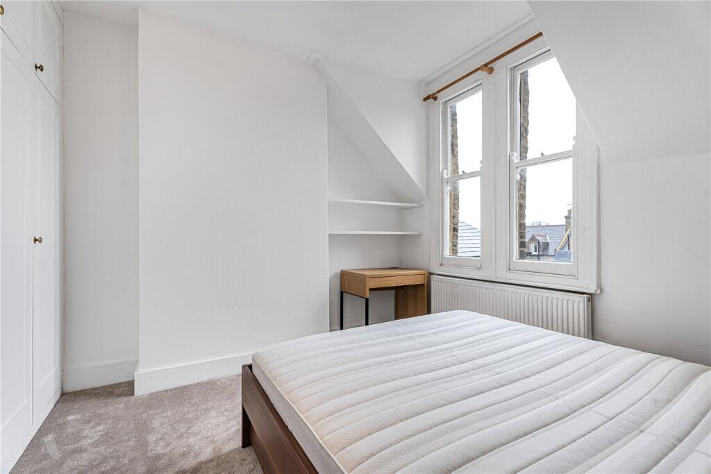 Apartment in London - More