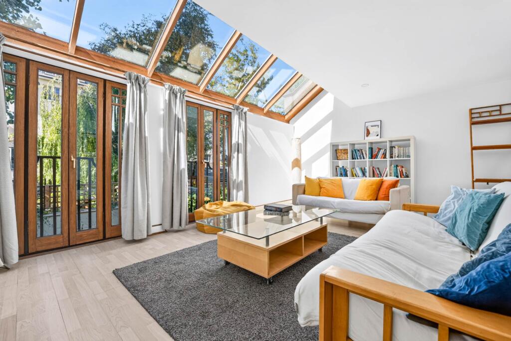 Main image of property: Orleston Mews, London, N7