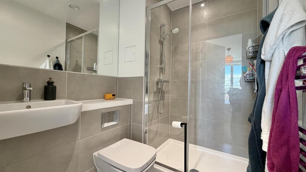 Apartment in London - More