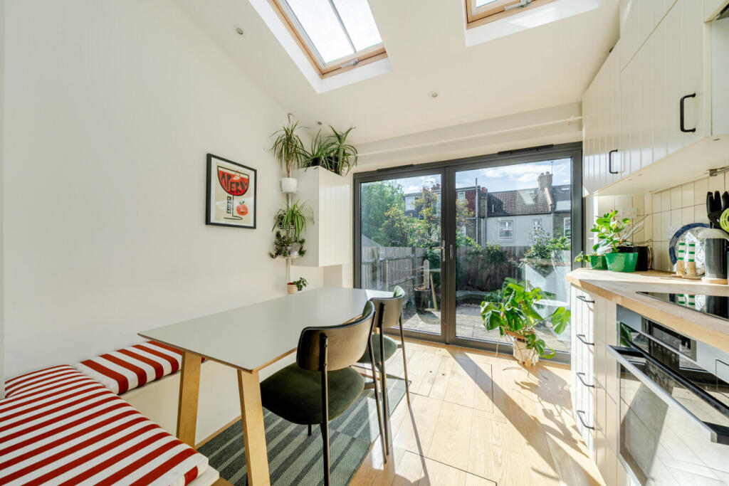 House in London - View 4