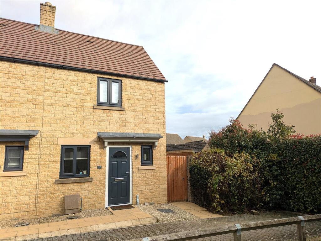 Main image of property: Barnsley Way, Bourton-On-The-Water, Cheltenham