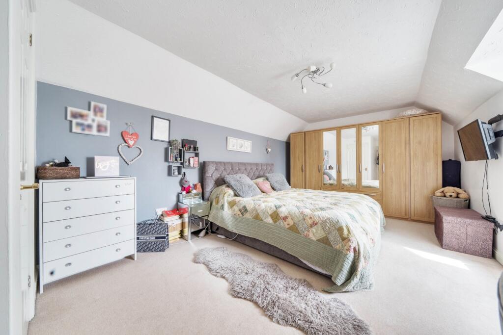 House in West Oxfordshire, Carterton - View 5