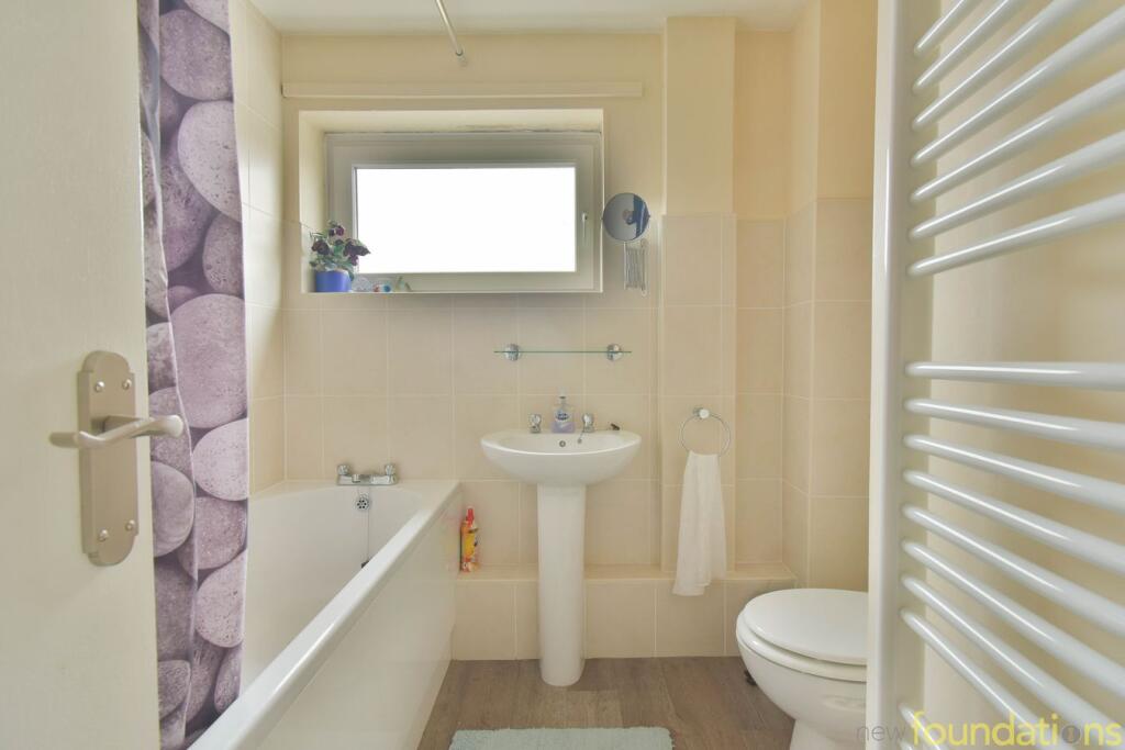 Apartment in Tonbridge - More