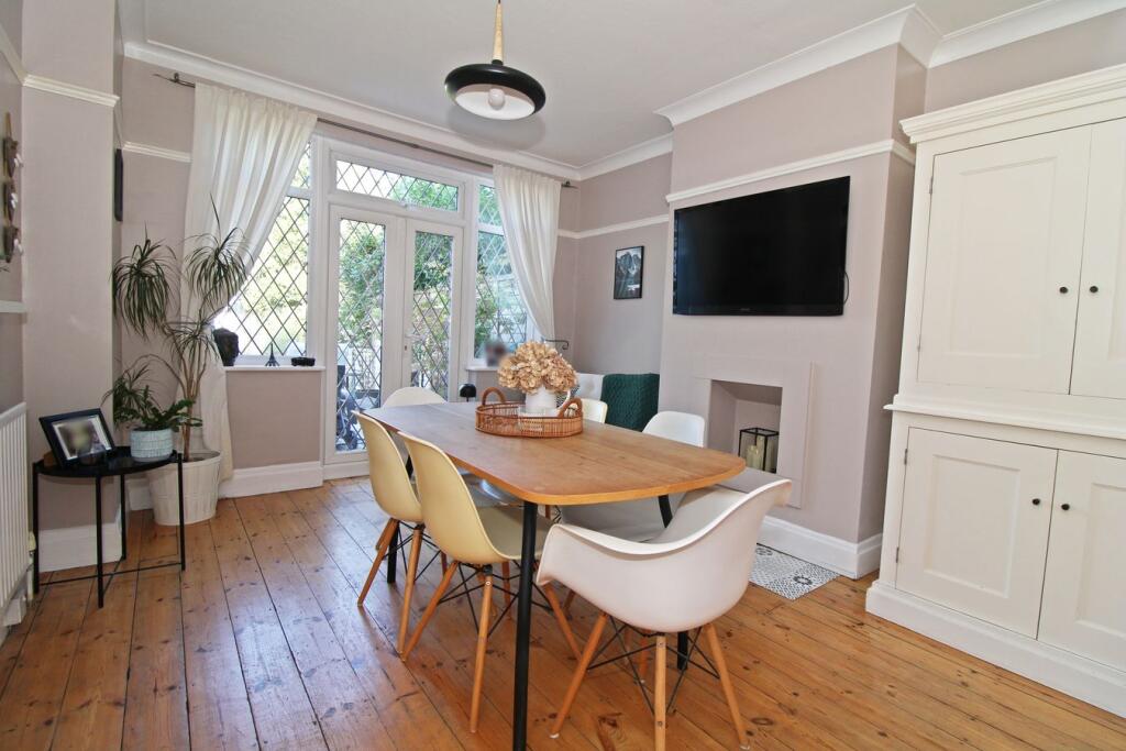 House in London - View 5