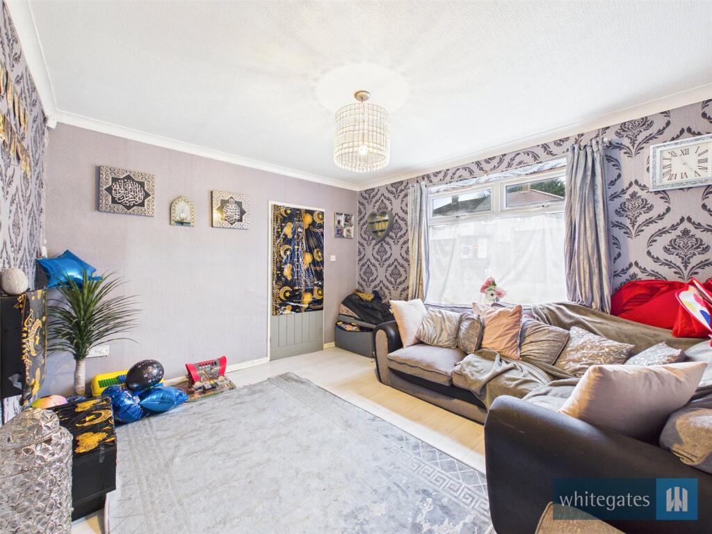 Rowantree Drive, Bradford, West Yorkshire, BD10 photo 4