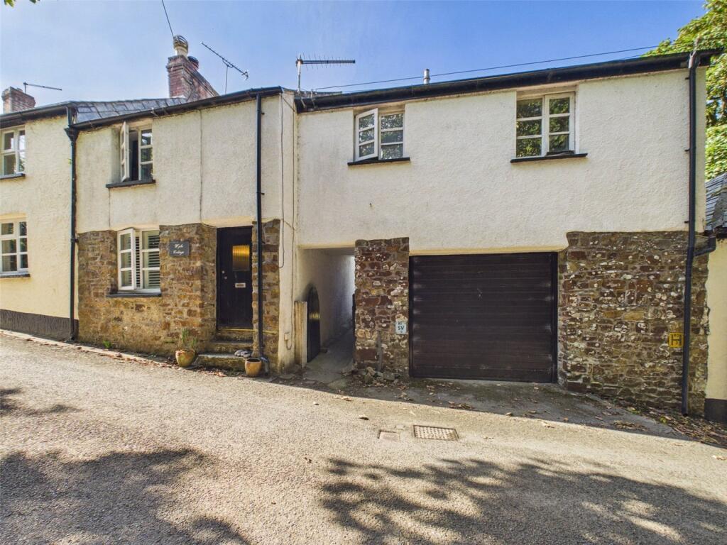 House in Exeter, Week St. Mary