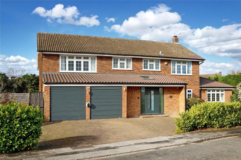 Main image of property: Penshurst Close, Chalfont St. Peter, Gerrards Cross, Buckinghamshire, SL9