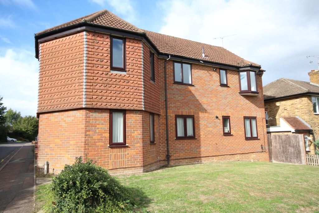 Main image of property: Hampden Road, Chalfont St Peter, SL9