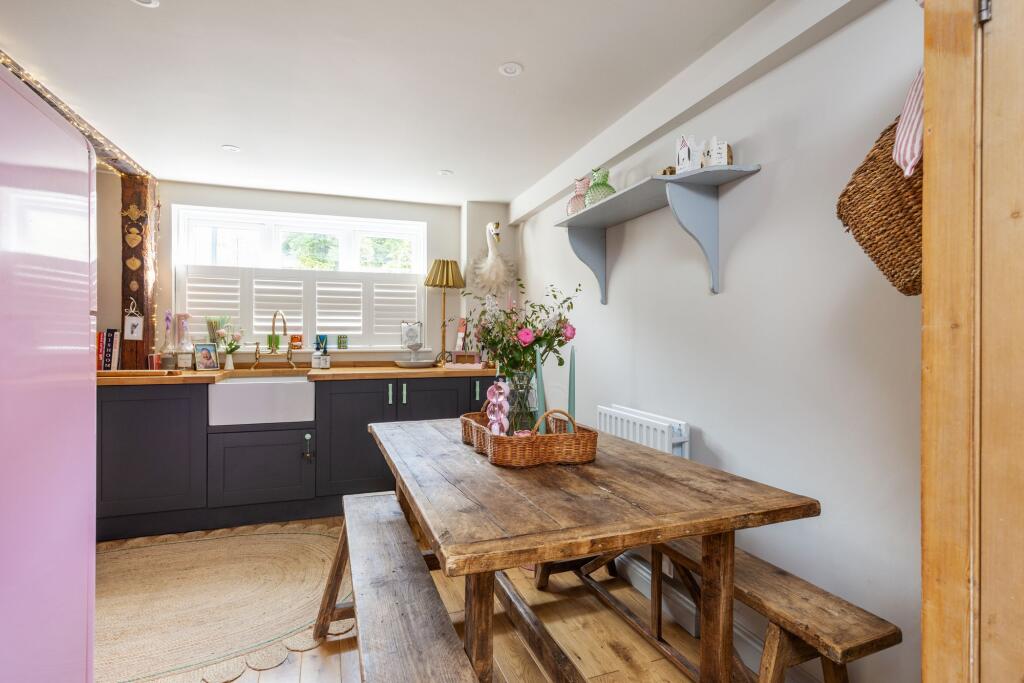 House in Southampton - More