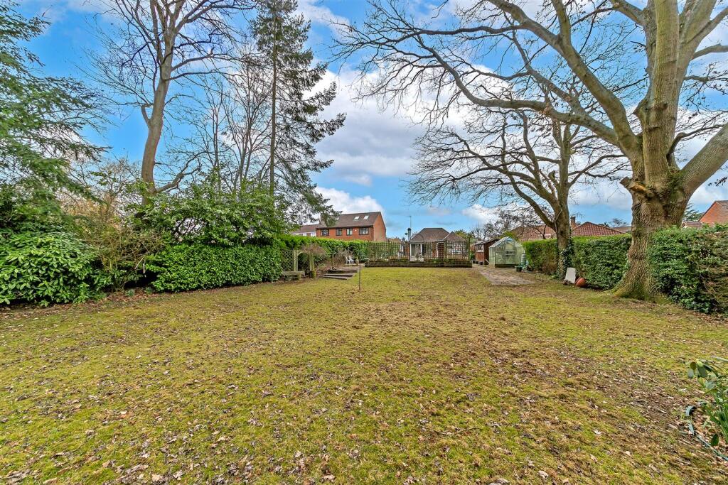 Additional image 4 of Mayflower Road, Park Street, St. Albans