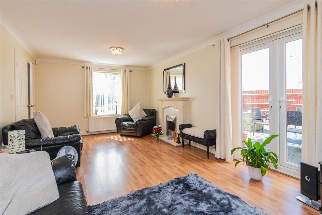 House in Corby, North Northamptonshire - View 4