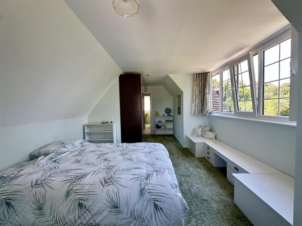 House in Hastings, St Helen's - More