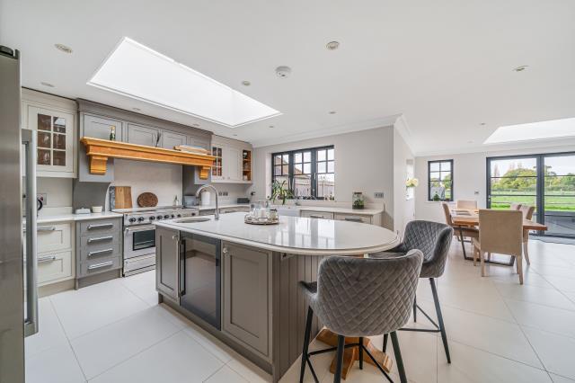 Nicholas House, Nelsons Lane, Reading - View 3