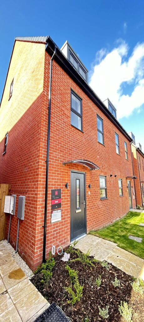 Main image of property: 6 Covert Avenue, Shirland