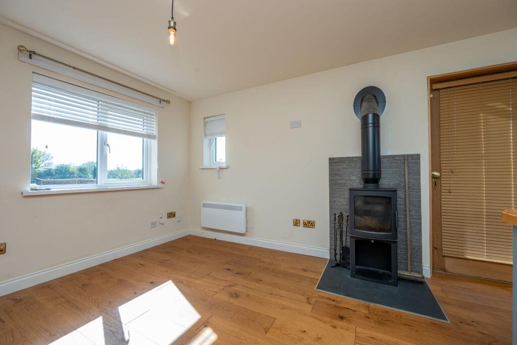 Additional image 10 of Willow Close, Alcester, B49