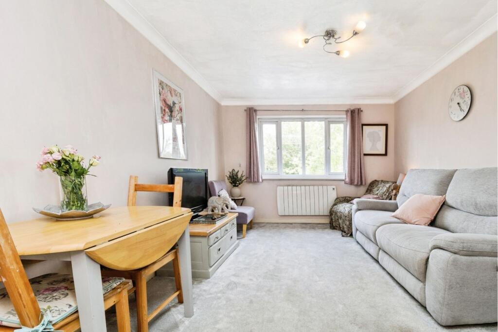 Apartment in London - View 2