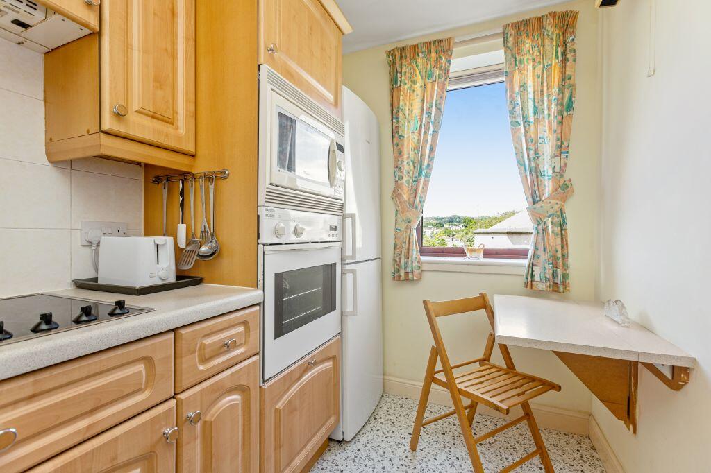 6/16 Roseburn Drive, Edinburgh, EH12 5NS photo 4