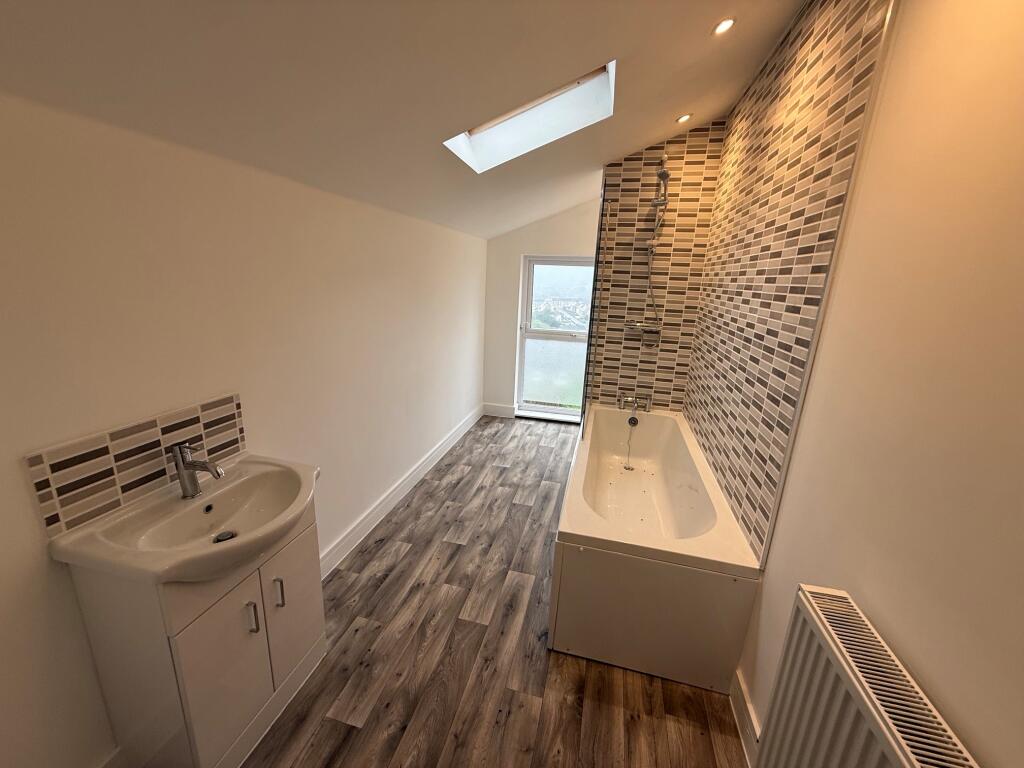 House in Llanelli - View 5