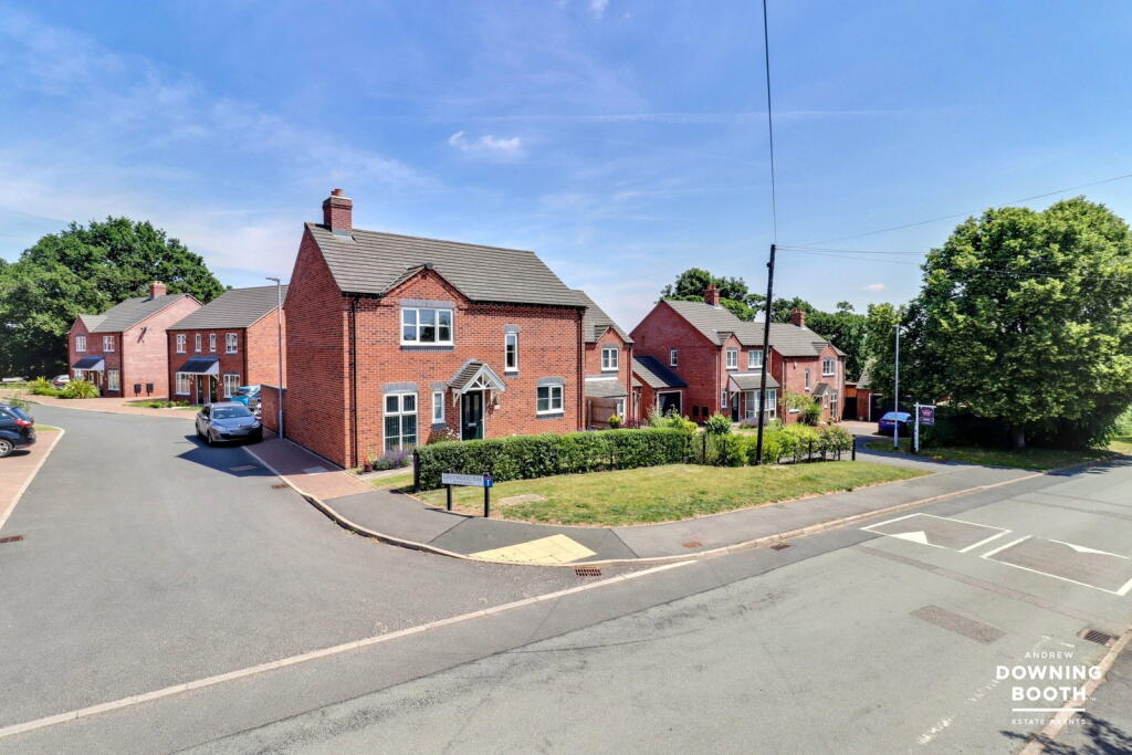 4-bed detached on Greywood Rise, Hill Ridware - Beautiful Family Home, £410,000