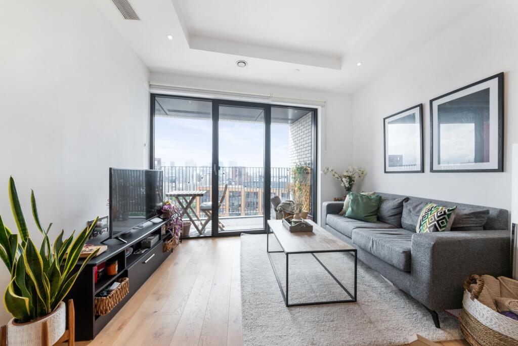 1-bed apartment on Corson House, London City Island, London, E14, £425,000