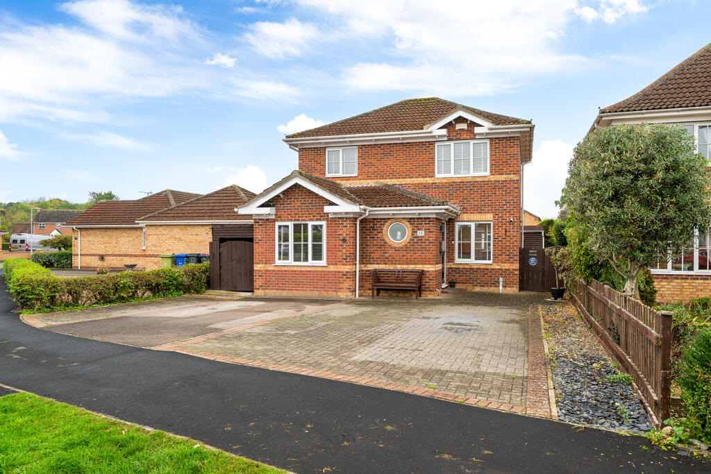 Main image of property: Meadow Way, Welton, Lincoln, Lincolnshire, LN2 3QH