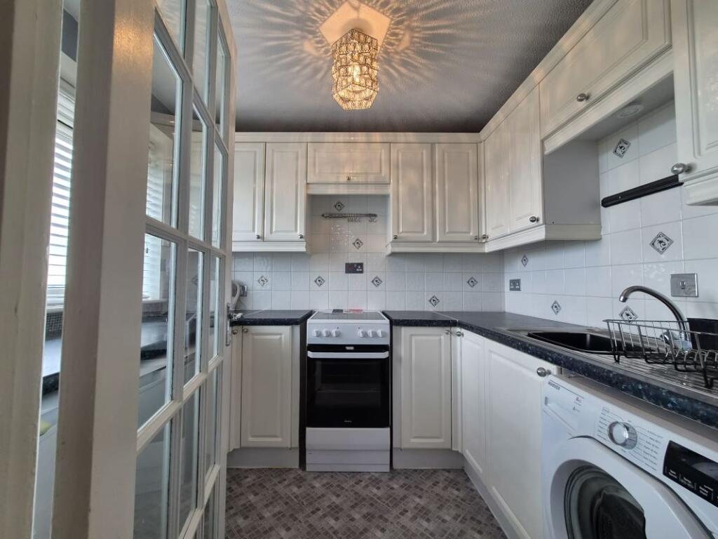 Apartment in Aberdeen, Rosehill and Stockethill - View 4