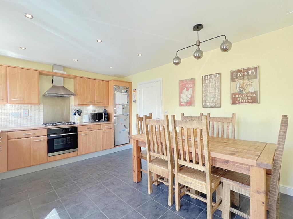 Corn Mill Fold, Woodside, Bradford, BD6 photo 4