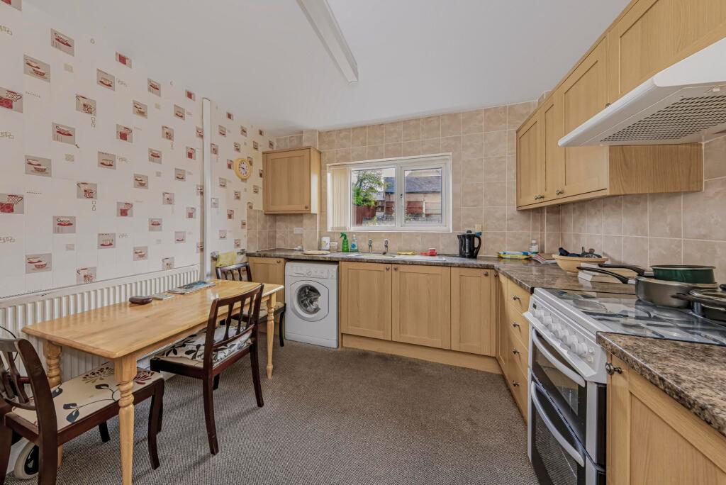 House in Stoke-on-Trent - More