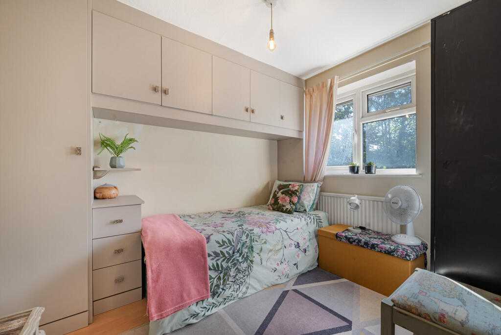 House in London, Bromley Park, Shortlands - More