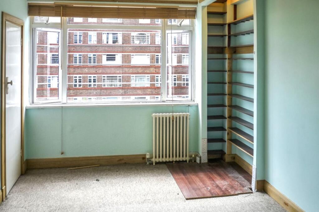 Apartment in London - More