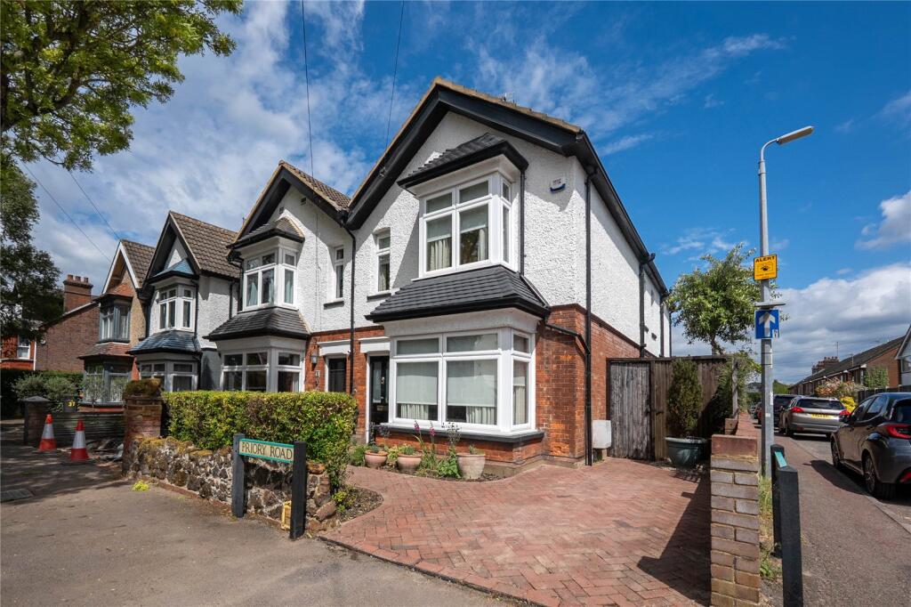 Main image of property: Priory Road, Dunstable, Beds, LU5