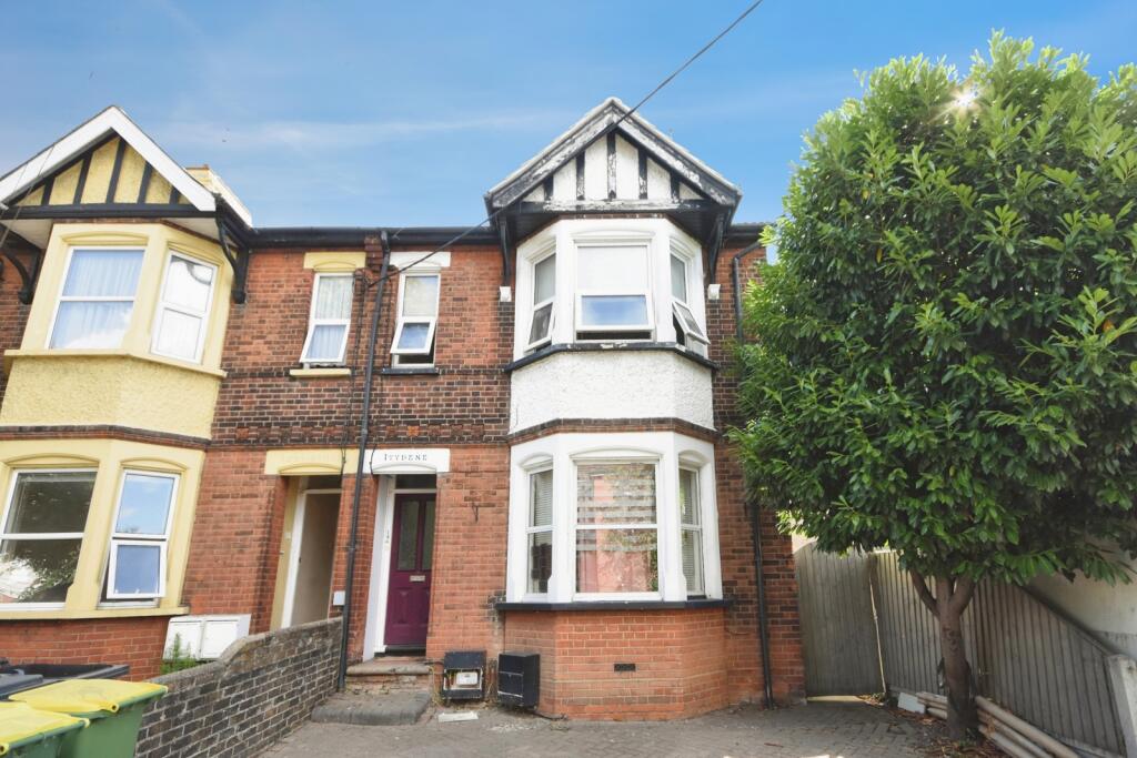 Main image of property: Ashingdon Road, Rochford, SS4