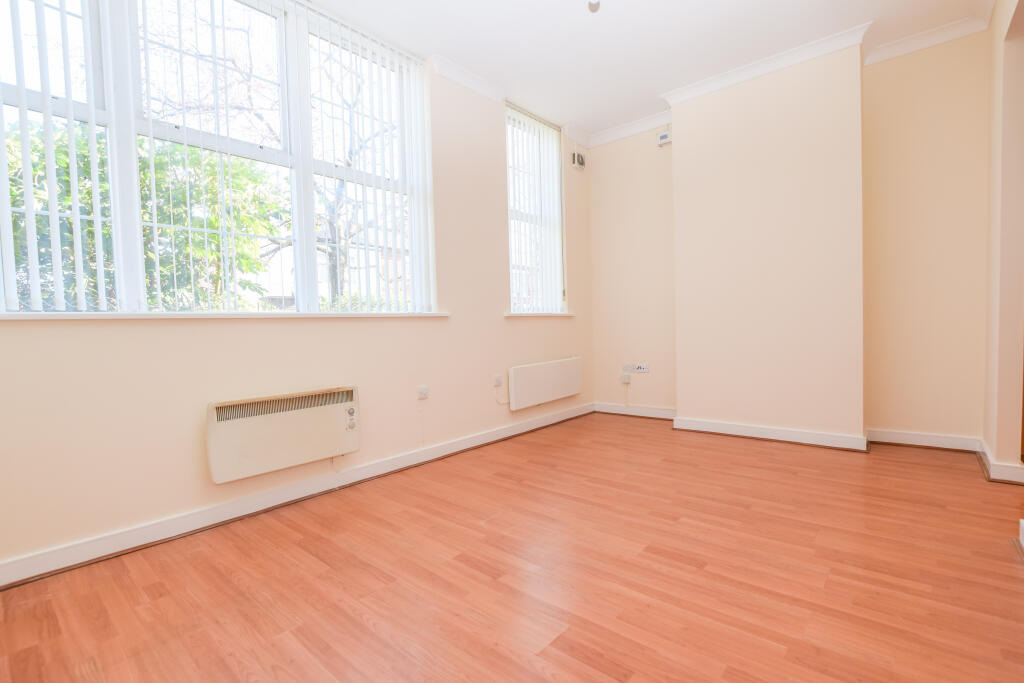 Apartment 8, Cambridge Court, Cambridge Road, Ellesmere Port CH65 4AQ - View 5