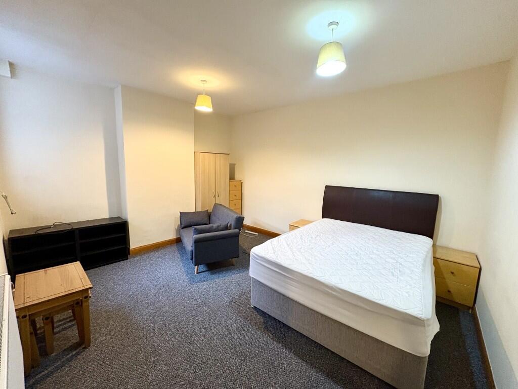 Main image of property: Aigburth Road, Liverpool, Merseyside, L17